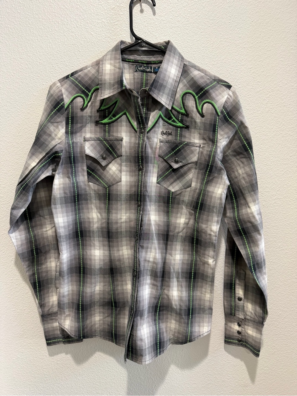 Cruel Girl Gray Plaid Button-Down Shirt with Green stitched Trim size medium